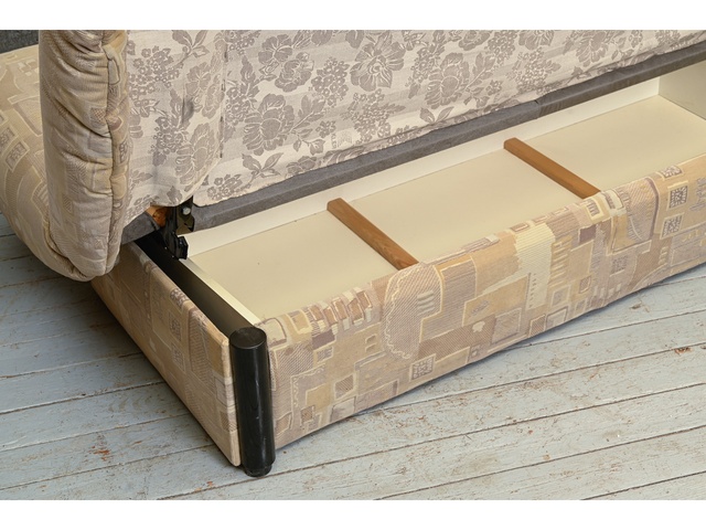 3vietīgs auduma dīvāns 560040