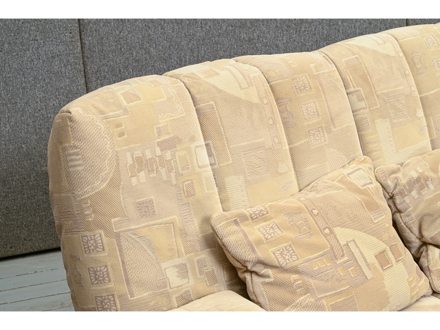 3vietīgs auduma dīvāns 560040