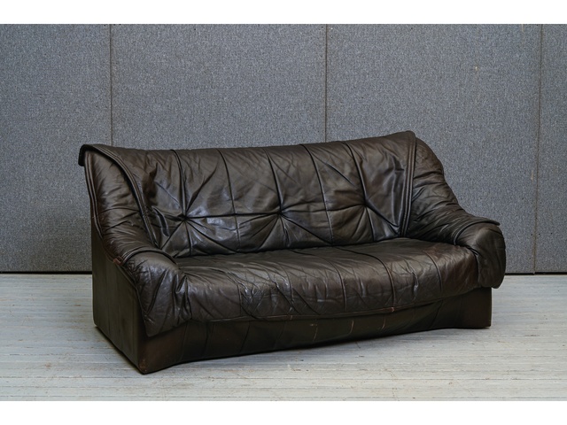 3vietīgs ādas dīvāns 660039