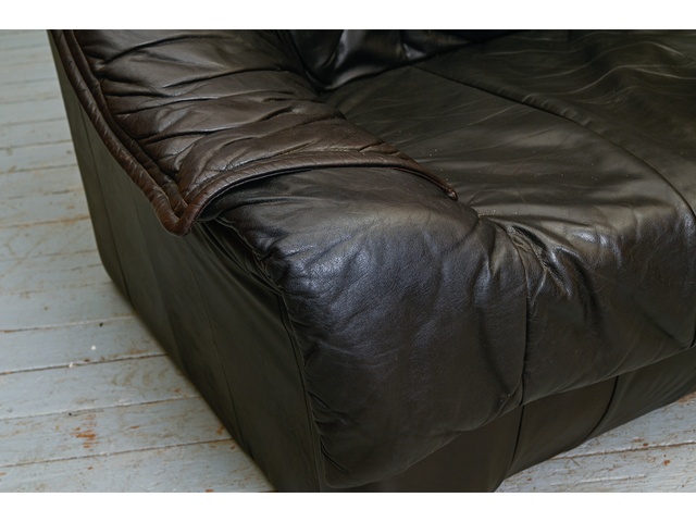 3vietīgs ādas dīvāns 660039B