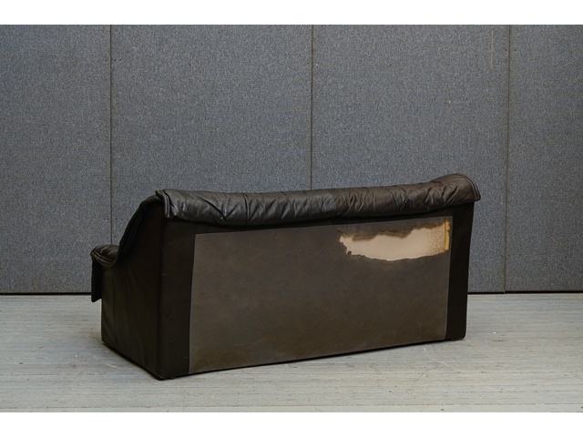 3vietīgs ādas dīvāns 660039B