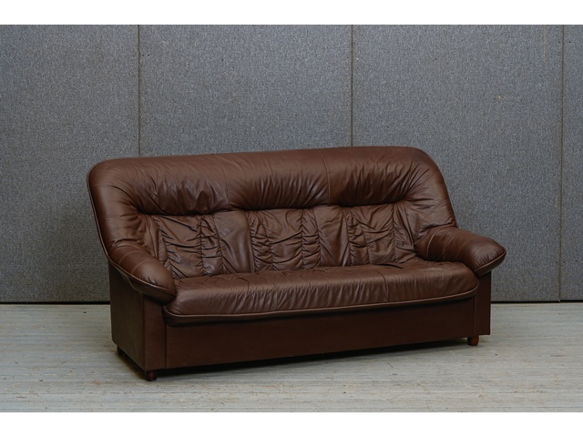 3vietīgs ādas dīvāns 660043