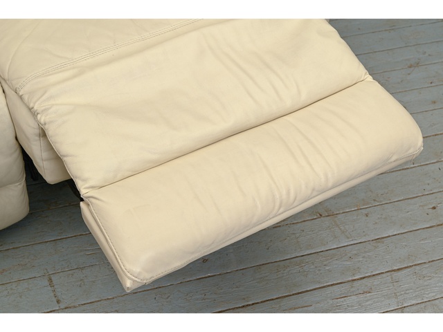 Ādas stūra dīvāns ar relax funkciju 660044