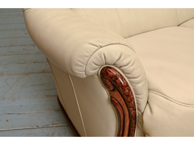 3vietīgs ādas dīvāns 660056