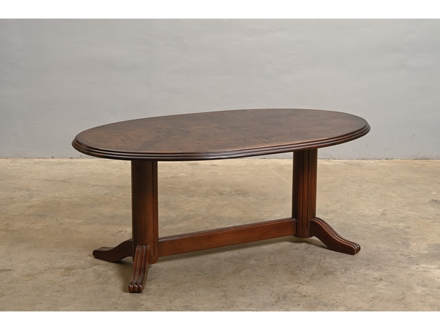 Ovāls galds 305022