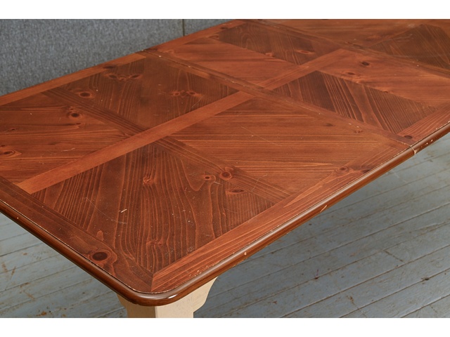 Galda un 6 krēslu komplekts 360121k