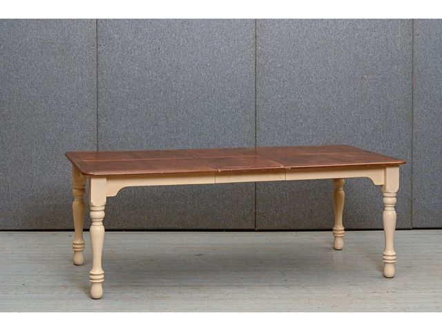 Galda un 6 krēslu komplekts 360121k