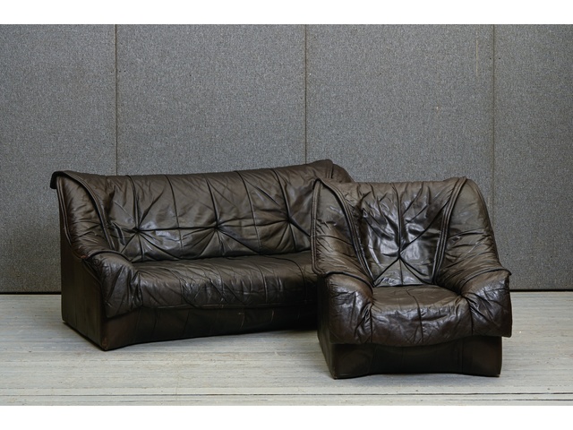 3vietīgs ādas dīvāns 660039