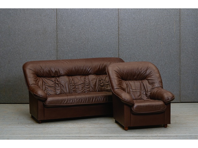 3vietīgs ādas dīvāns 660043