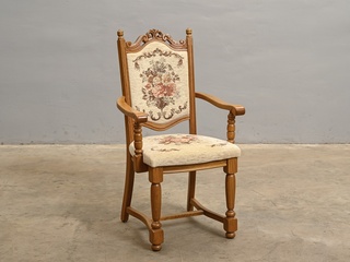 Krēsls ar paroceņiem 101016