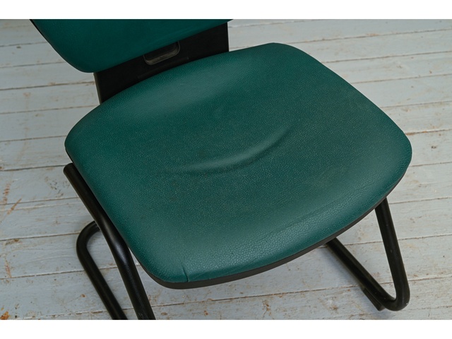 Biroja krēsls 160120