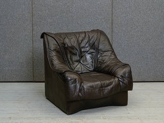 Atpūtas krēsls 260039