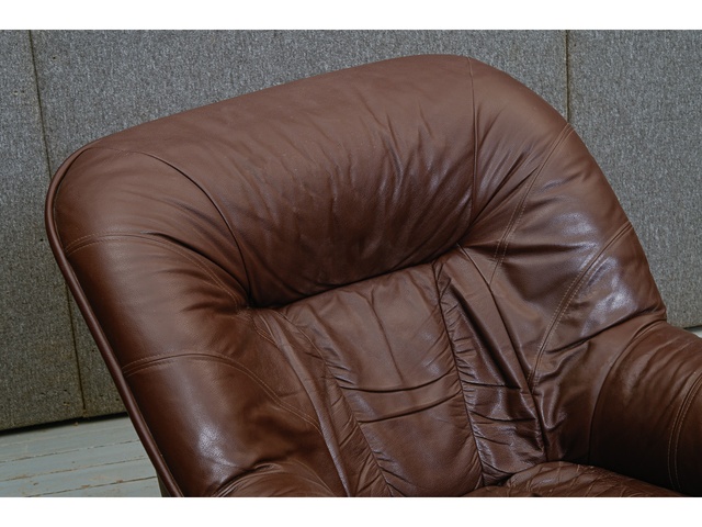 Dīvāna un mīkstā krēsla komplekts 660043k