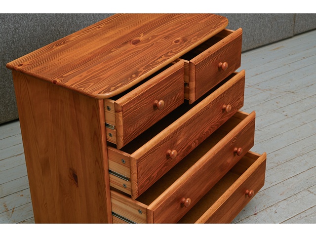 Priedes koka kumode 460124