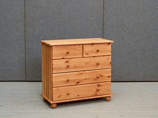 Priedes koka kumode 460129