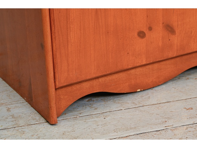 Priedes koka kumode 460157