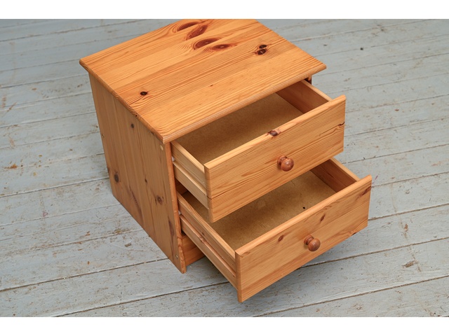 2 naktsskapīšu komplekts 460125k