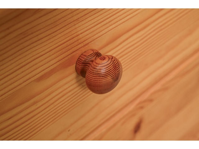 2 naktsskapīšu komplekts 460125k