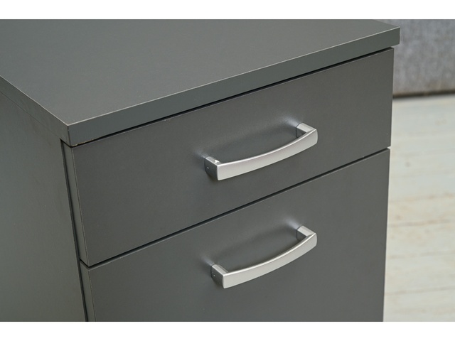 Skapītis uz riteņiem 408333