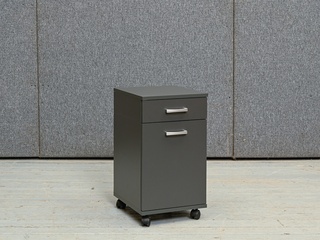 Skapītis uz riteņiem 408333