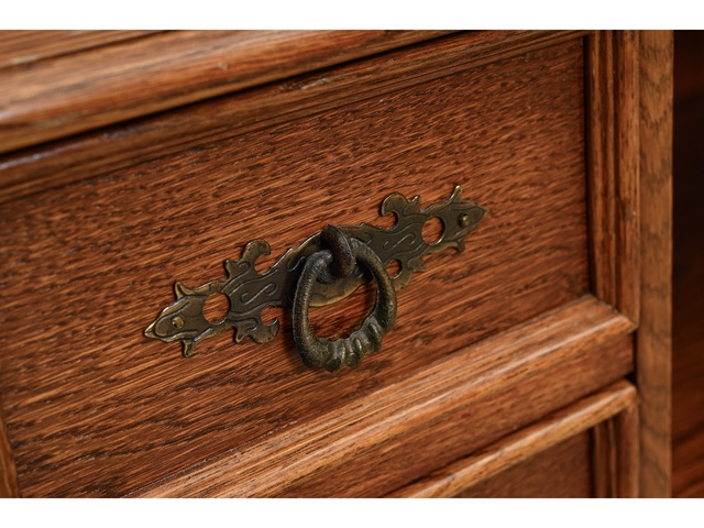 Zems skapītis 460120