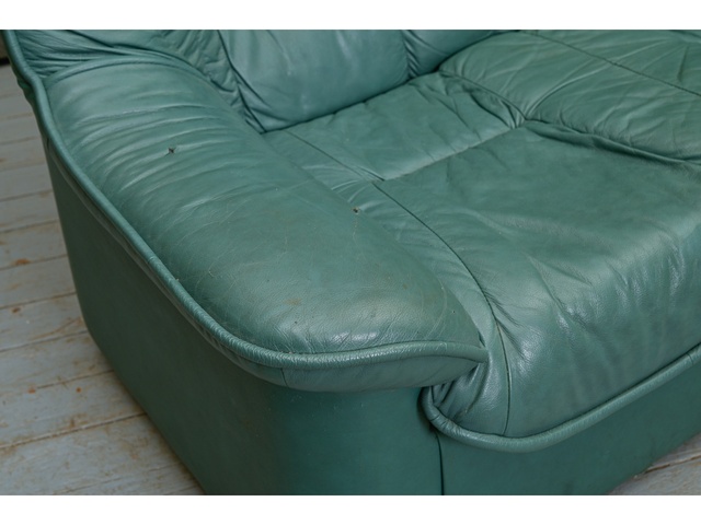 3vietīgs ādas dīvāns 660046