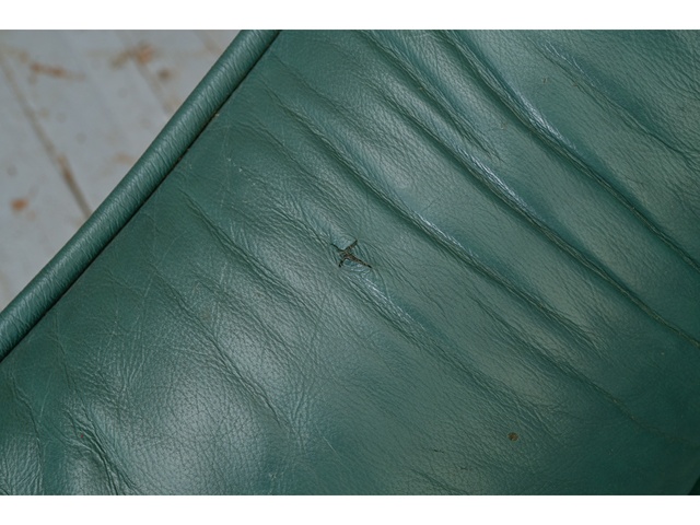 3vietīgs ādas dīvāns 660046